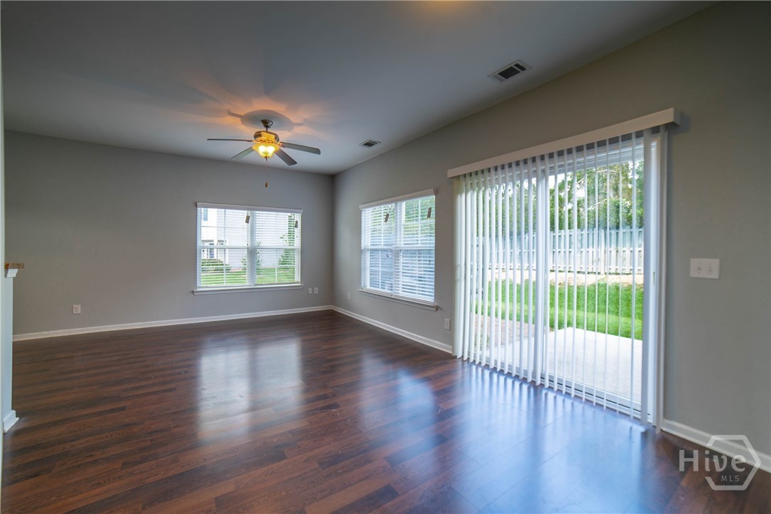 140 Cantle Drive Property Photo 8