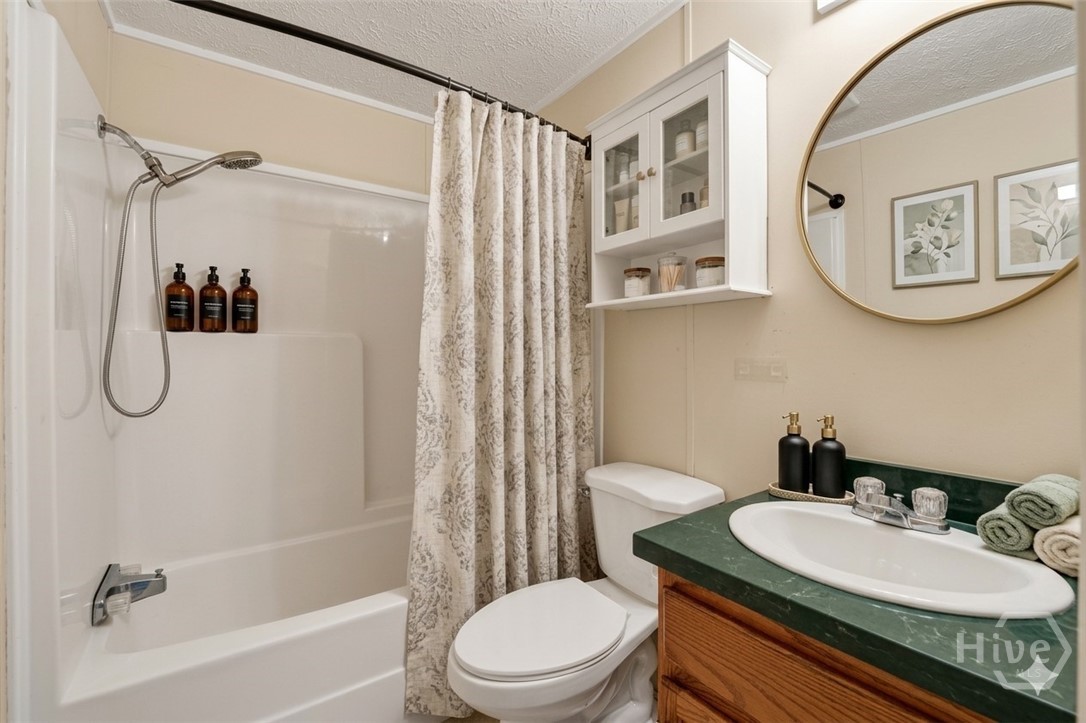 300 Deer Trail Lane Property Photo 11