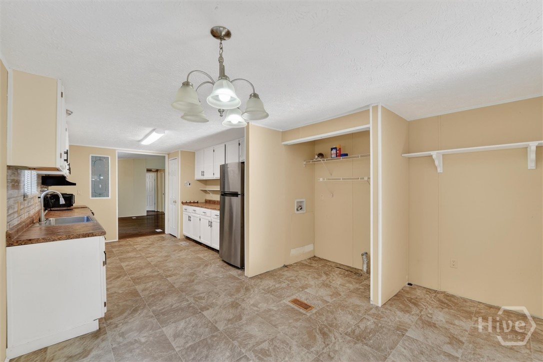 300 Deer Trail Lane Property Photo 15