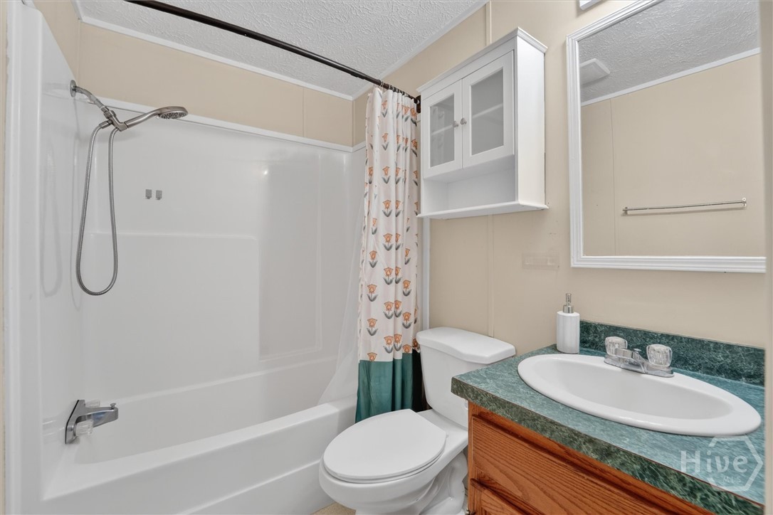 300 Deer Trail Lane Property Photo 18
