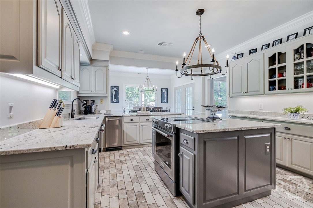 2 Thibault Lane Property Photo 16