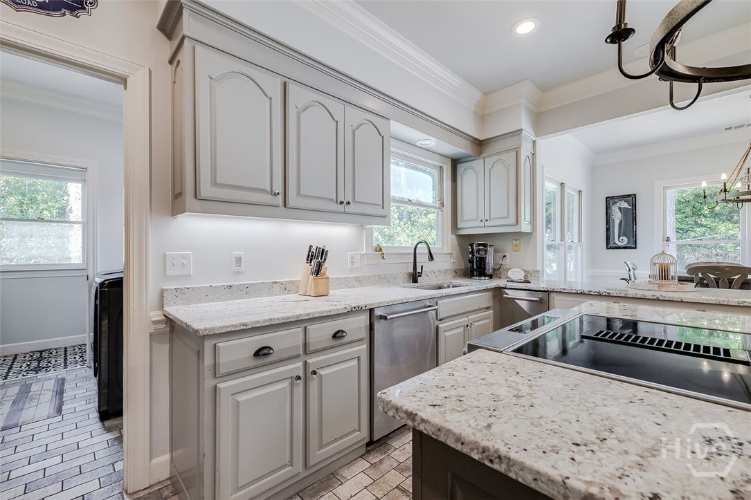 2 Thibault Lane Property Photo 17