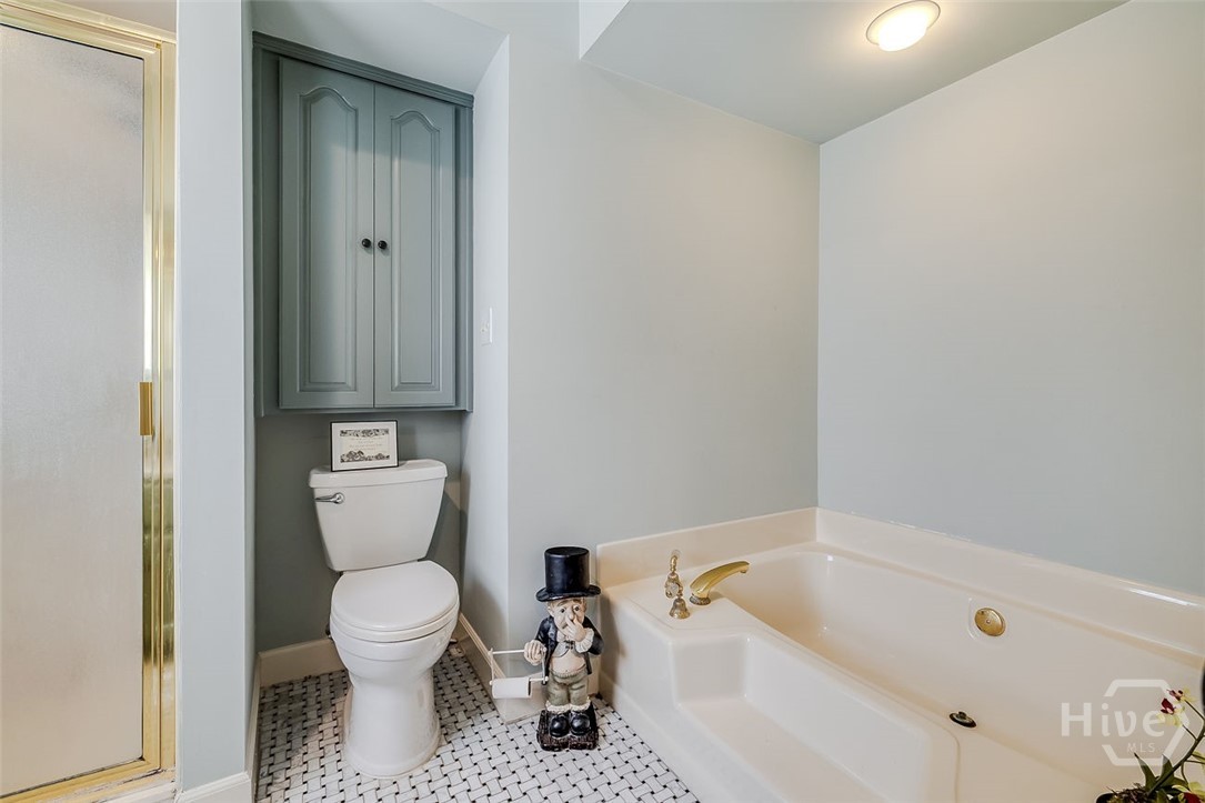 2 Thibault Lane Property Photo 31