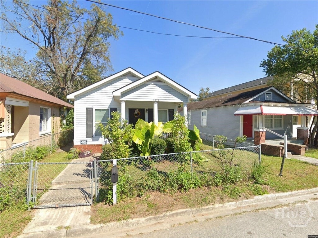 1328 New Castle St Property Photo 1