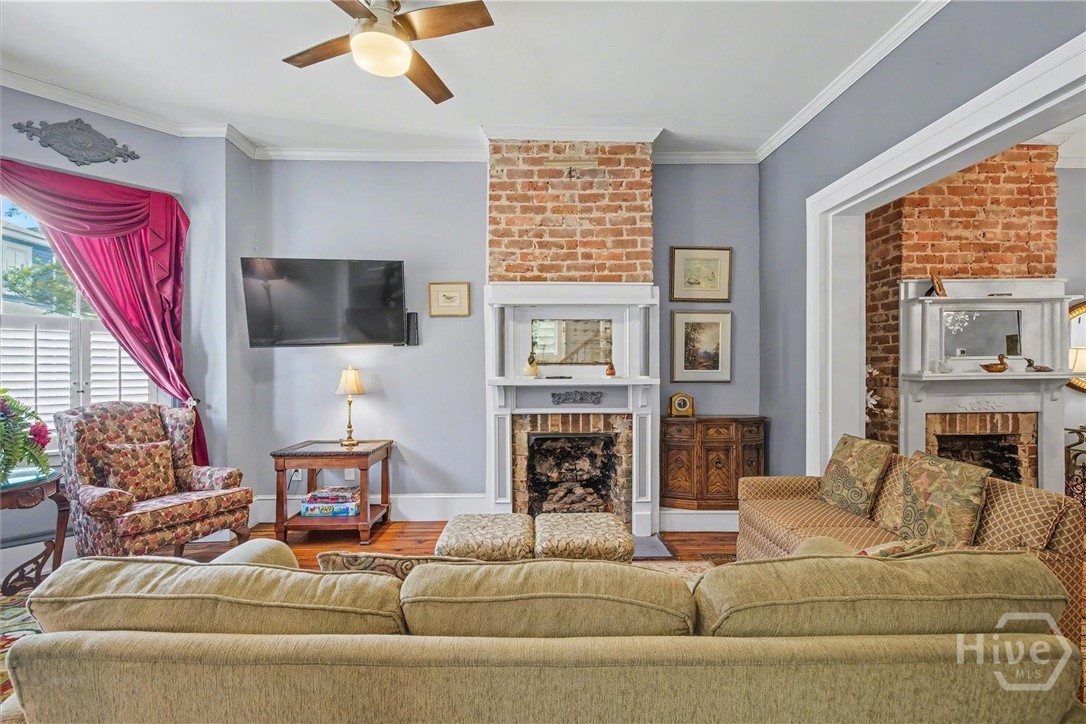 523 E Gaston Street Property Photo 5