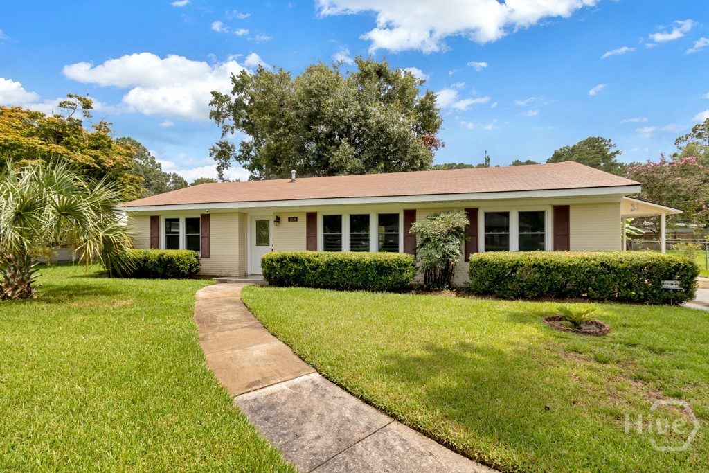 319 Tanglewood Road Property Photo 1