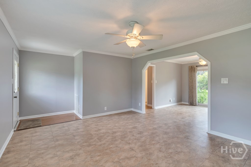 319 Tanglewood Road Property Photo 3