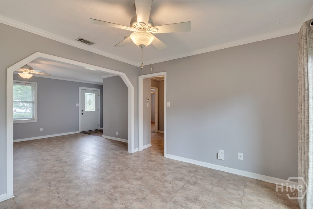 319 Tanglewood Road Property Photo 8