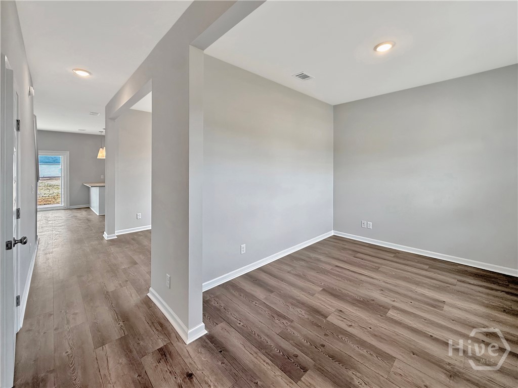 131 Laural Wood Road Se Property Photo 2