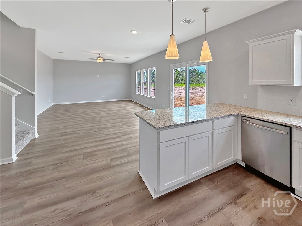 131 Laural Wood Road Se Property Photo 15