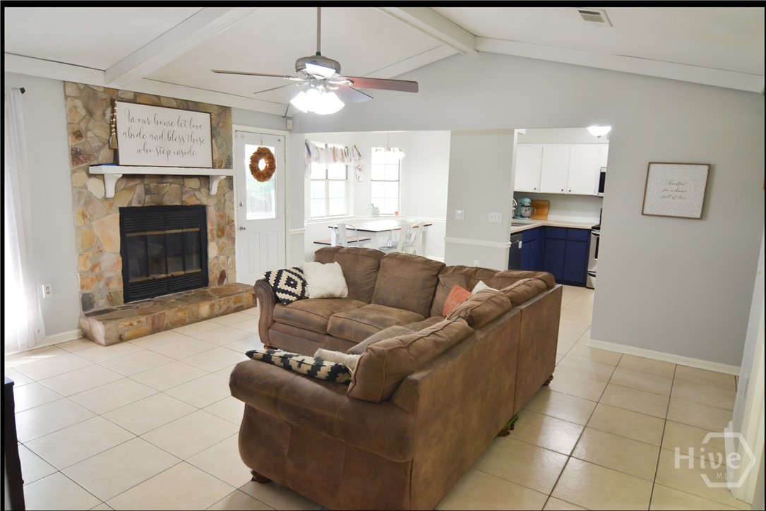 605 Windhaven Drive Property Photo 3