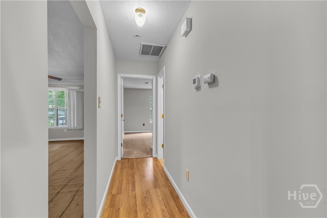 3 Longview Bluff Drive E Property Photo 8