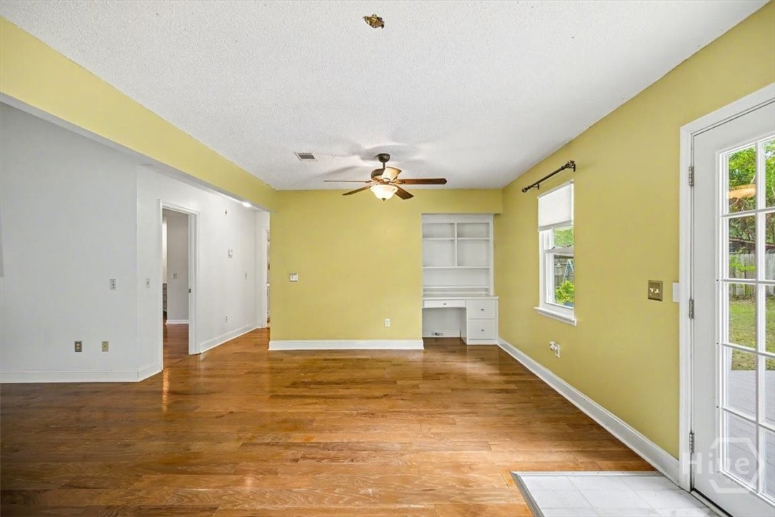 762 Robin Hood Drive Property Photo 6