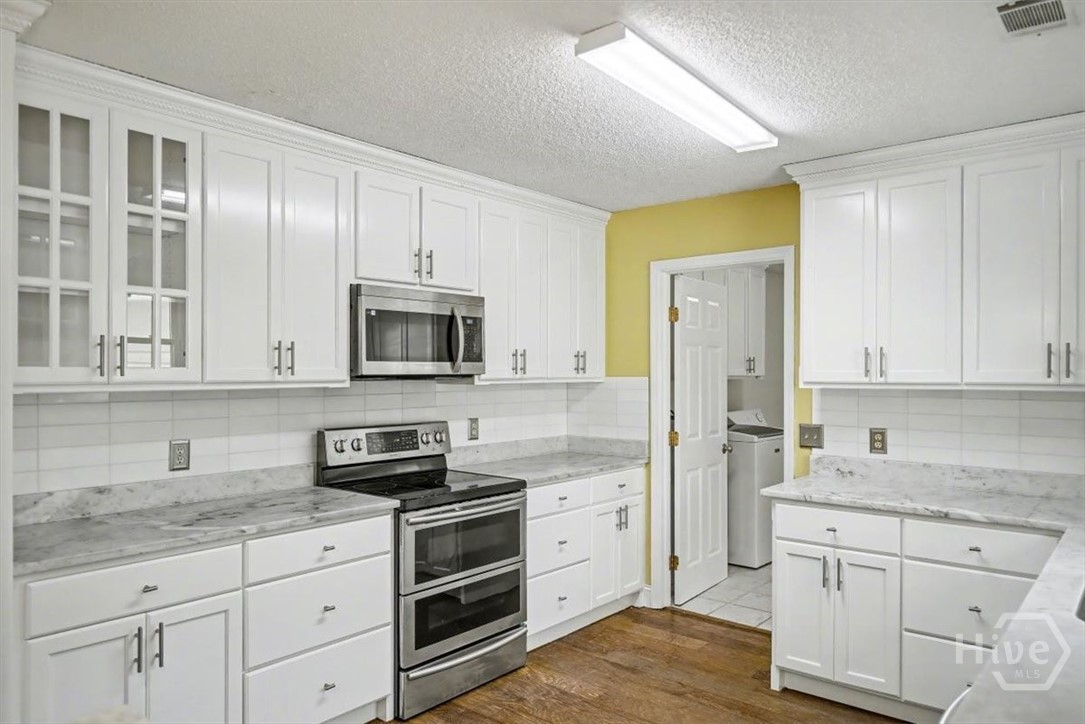 762 Robin Hood Drive Property Photo 11