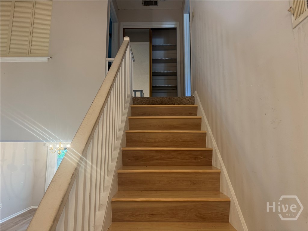 145 Holland Park Circle Property Photo 7