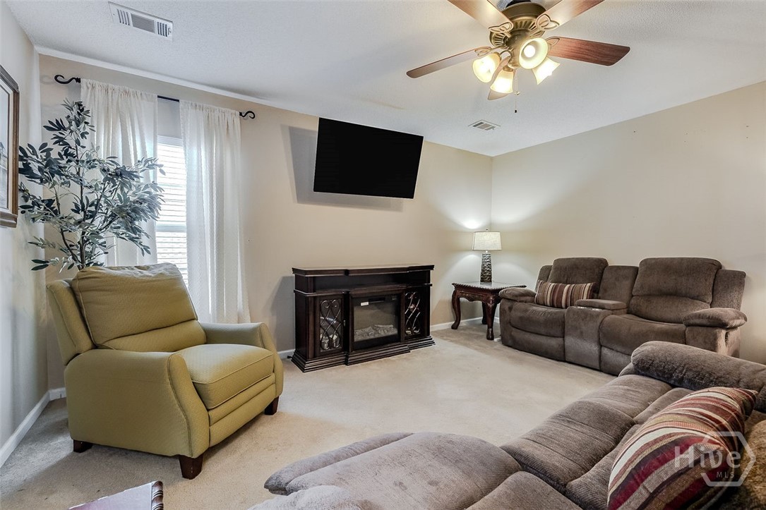 323 Winchester Drive Property Photo 18