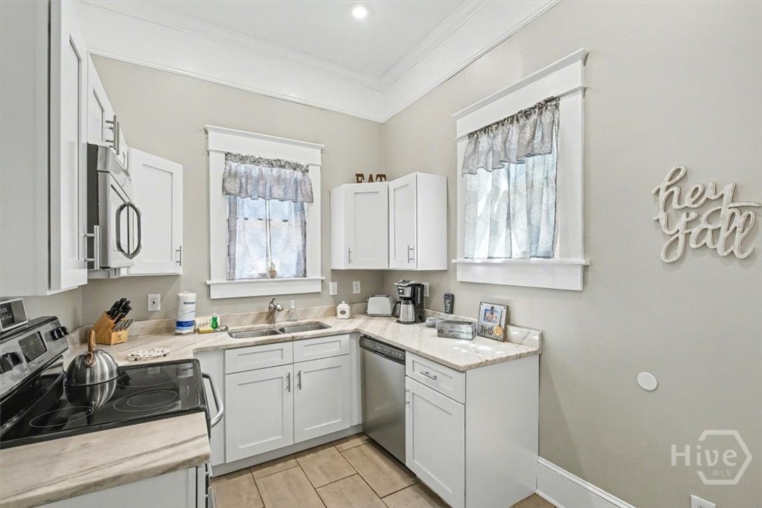 505 E Anderson Street Property Photo 7