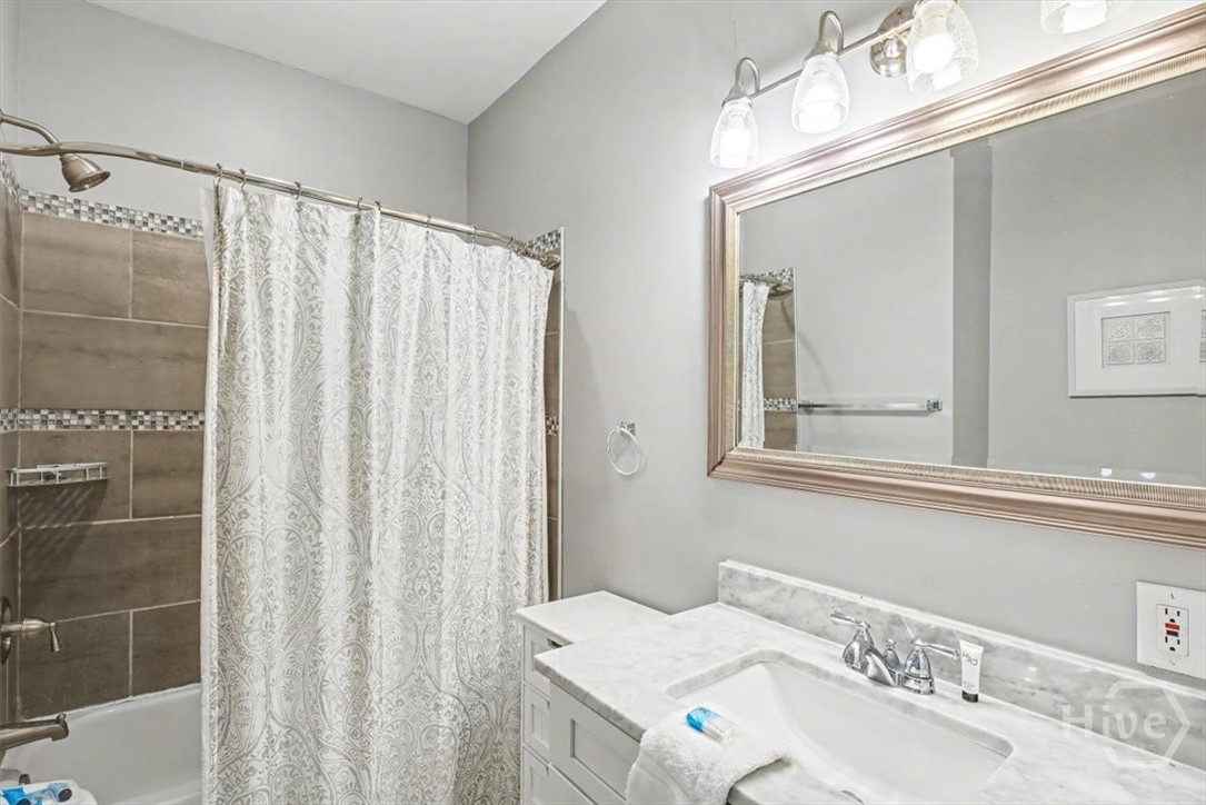 505 E Anderson Street Property Photo 14