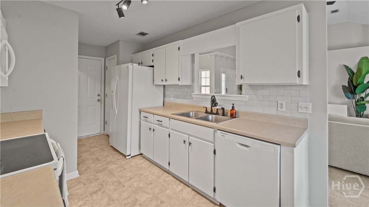 36 Bluelake Boulevard Property Photo 15