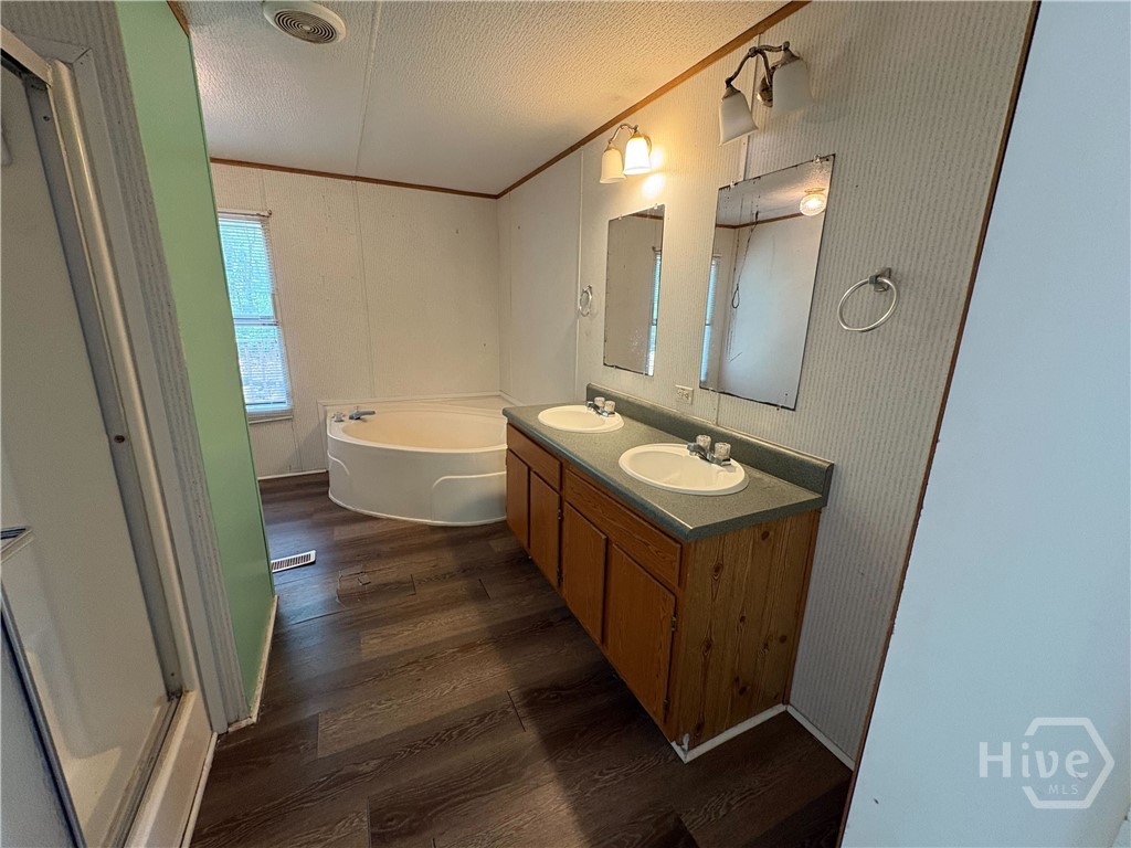 74 Beulah Road Property Photo 8