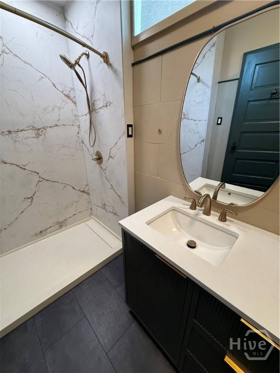 107 W 37th Street Property Photo 3