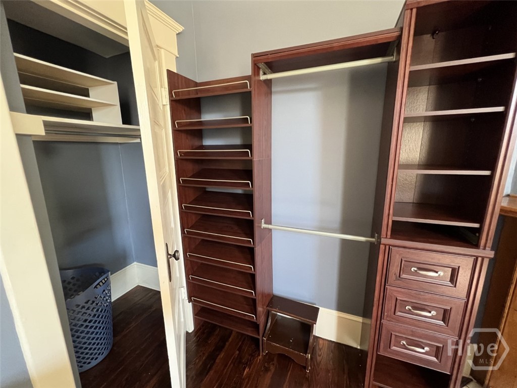 107 W 37th Street Property Photo 8