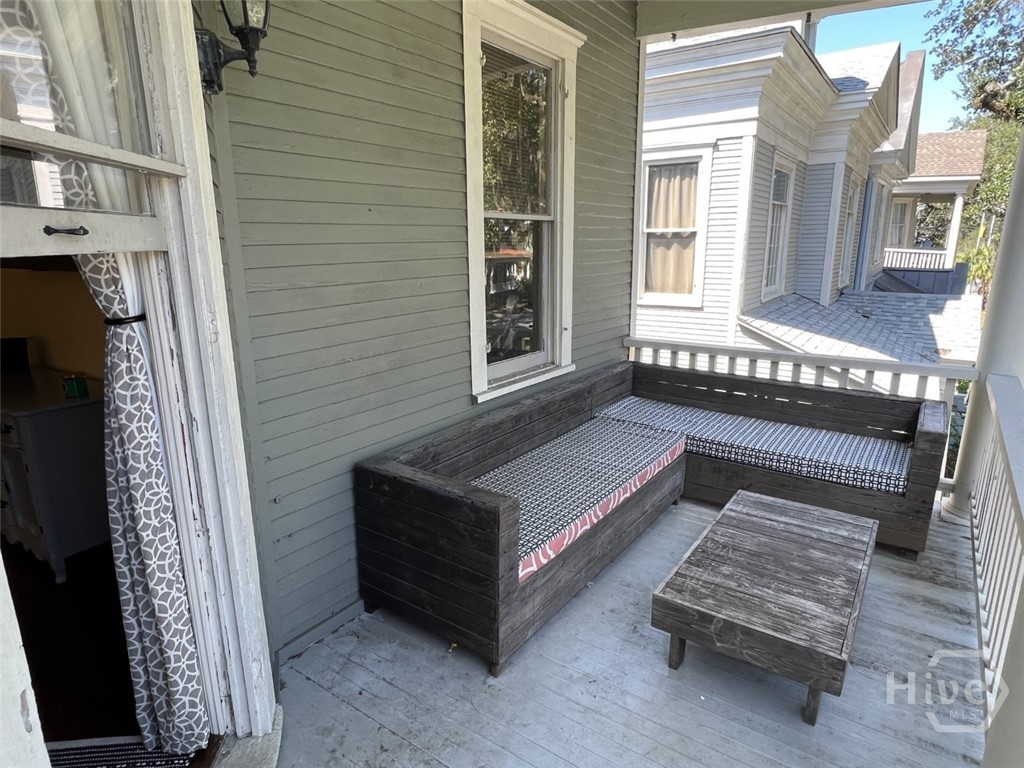 107 W 37th Street Property Photo 11