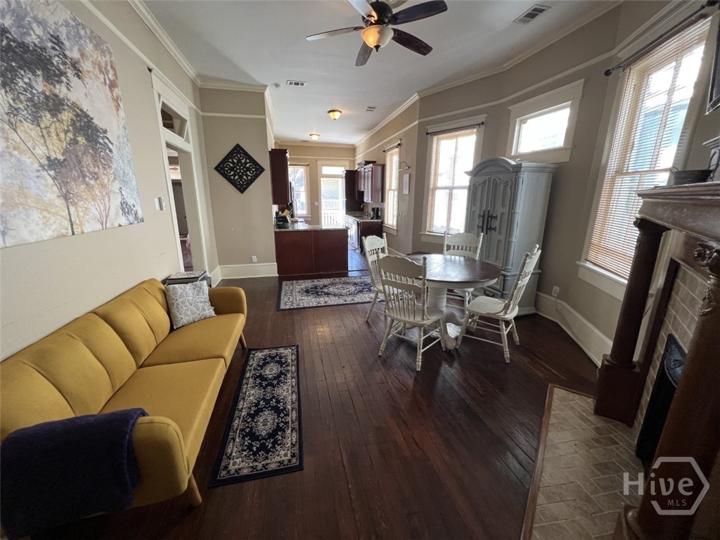 107 W 37th Street Property Photo 15