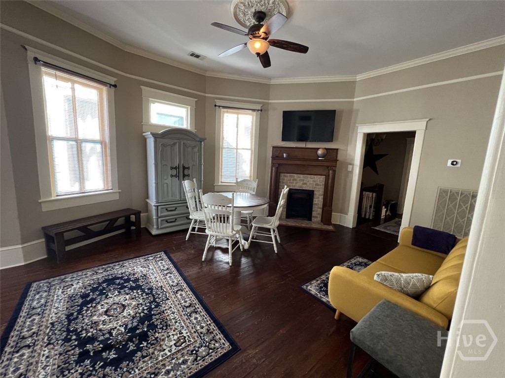 107 W 37th Street Property Photo 16