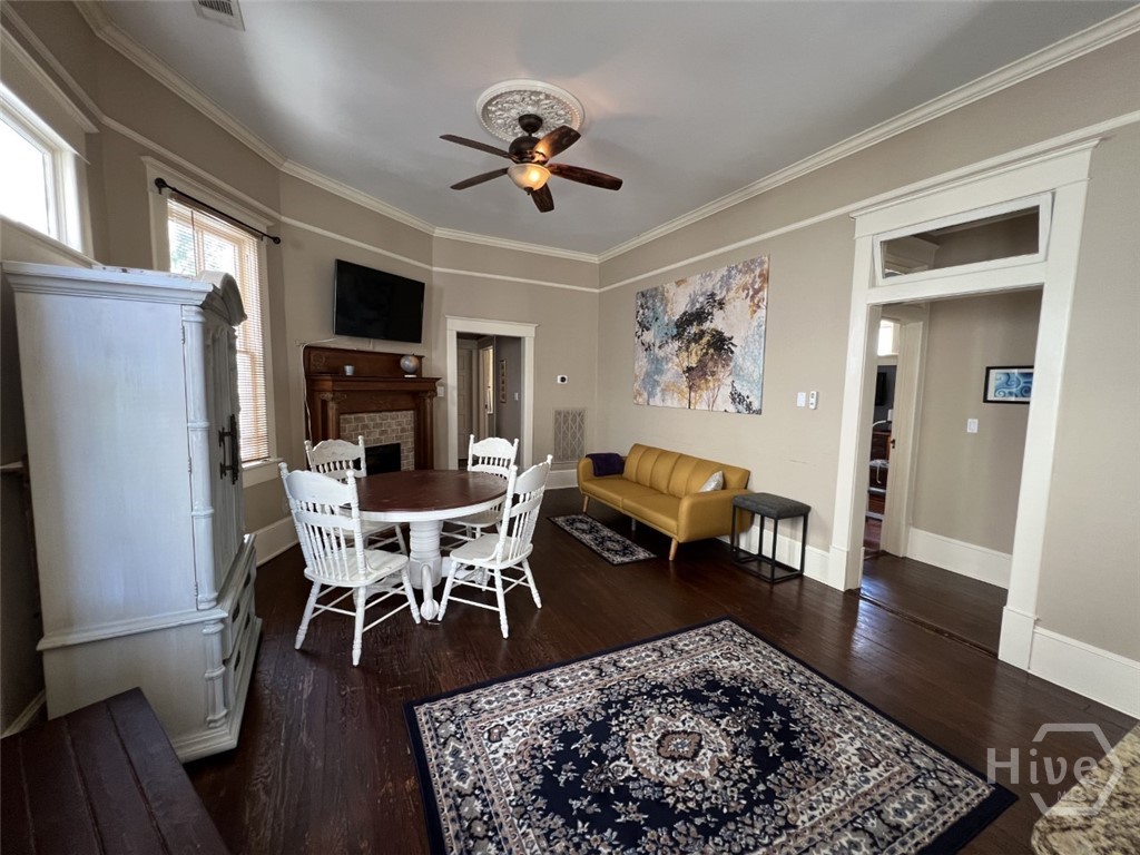 107 W 37th Street Property Photo 17