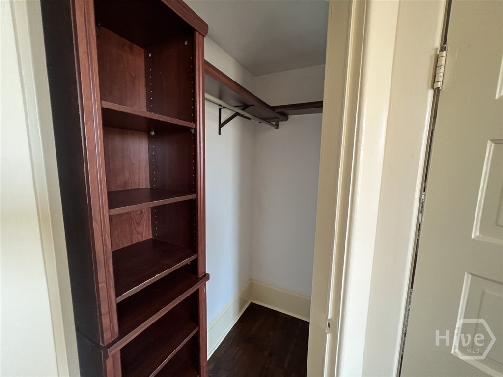 107 W 37th Street Property Photo 23