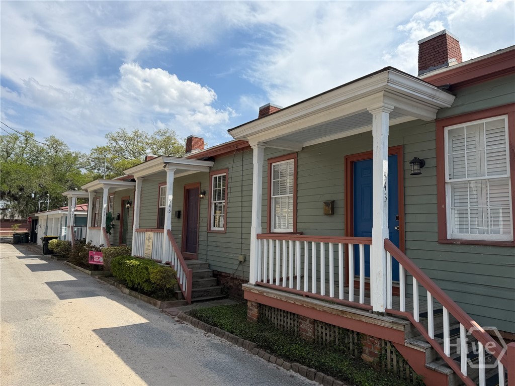 545 E Macon Street Property Photo 2