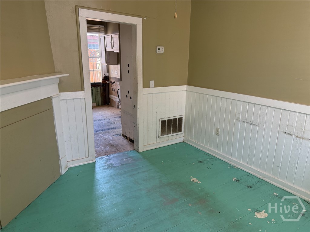 545 E Macon Street Property Photo 6