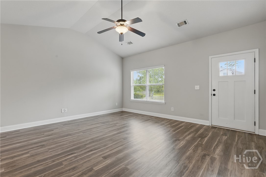 513 Potter Stone Square Property Photo 3