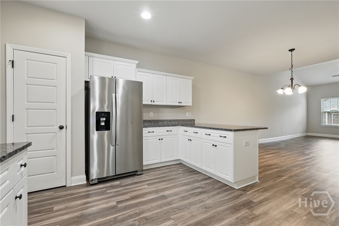 513 Potter Stone Square Property Photo 10