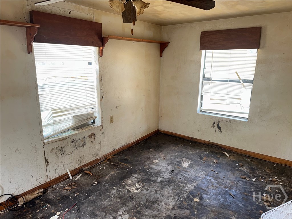 2411 New York Avenue Property Photo 6