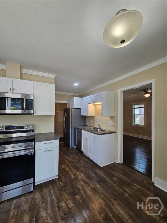 22 W 59th Street Property Photo 32