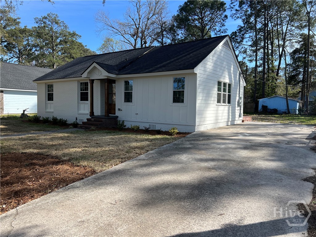 233 E Derenne Avenue Property Photo 1