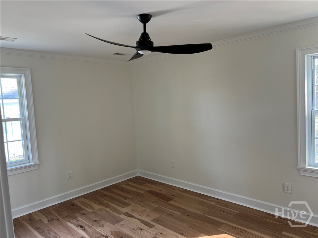 233 E Derenne Avenue Property Photo 14