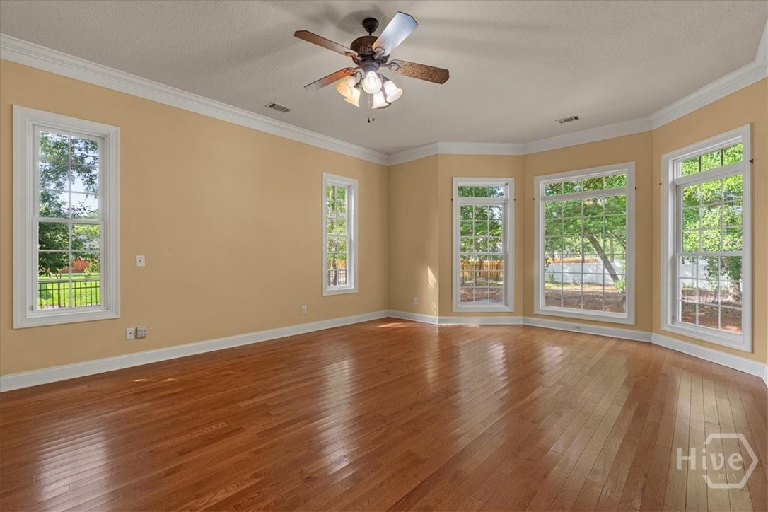 105 Lexus Court Property Photo 18