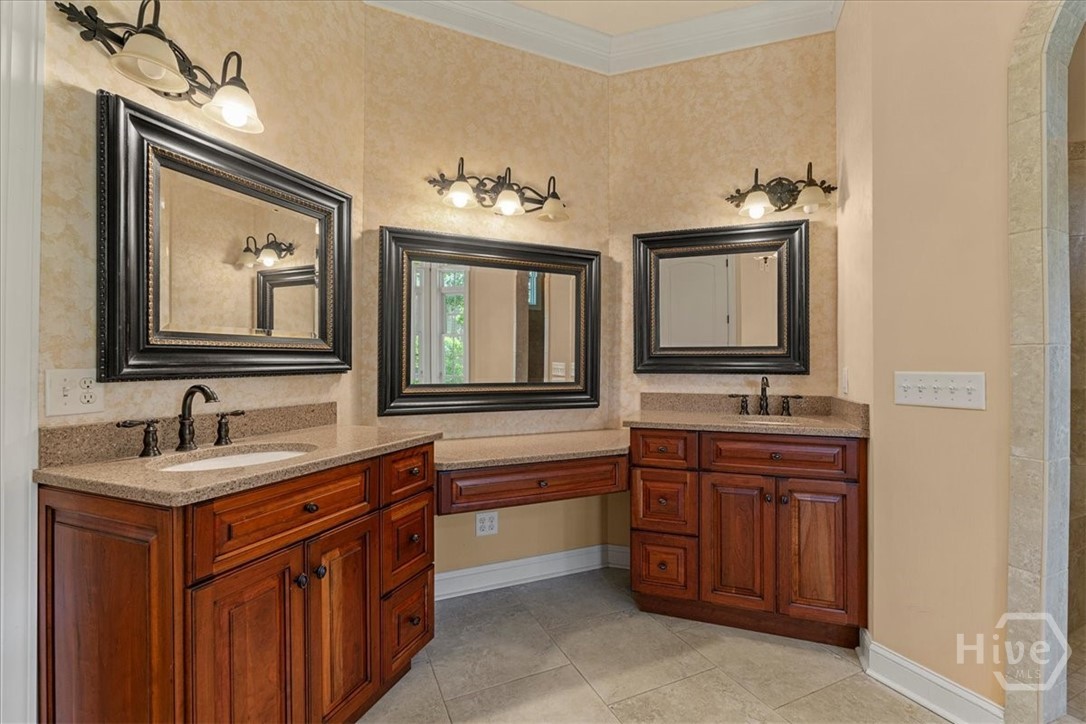 105 Lexus Court Property Photo 24
