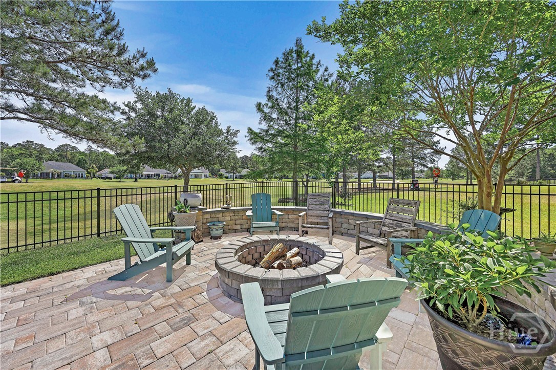 161 St Andrews Crescent Property Photo 3
