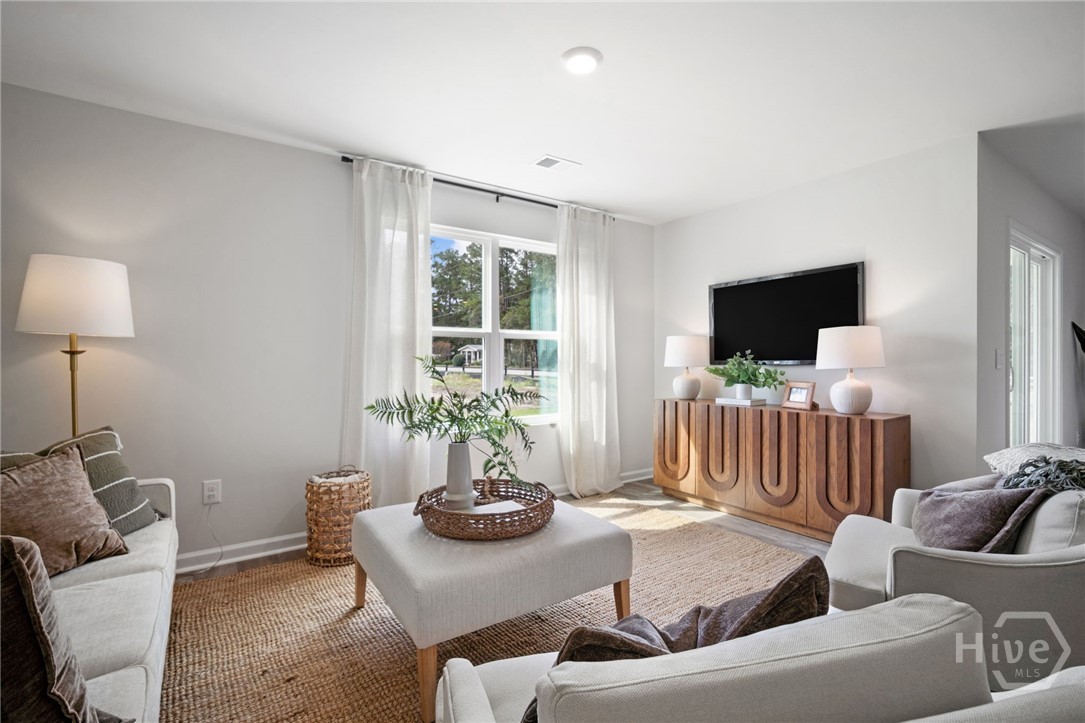 1097 Bergamot Road Property Photo 20