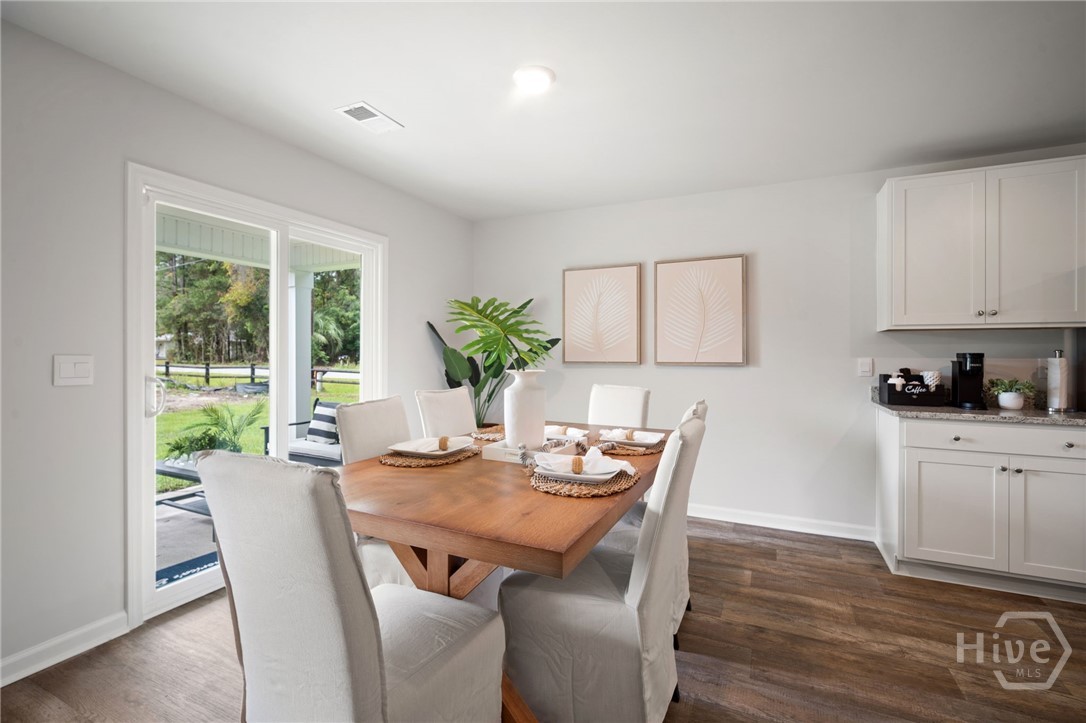 1097 Bergamot Road Property Photo 28