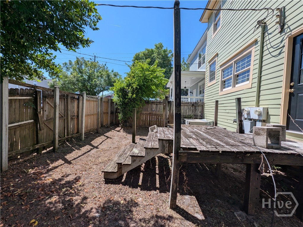 503 E Anderson Street Property Photo 6