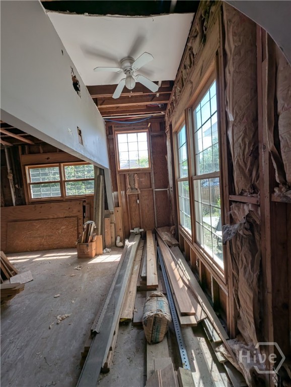 503 E Anderson Street Property Photo 16