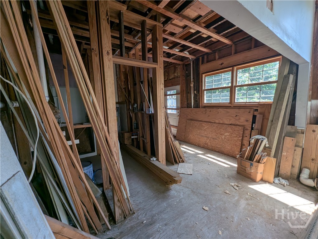 503 E Anderson Street Property Photo 18
