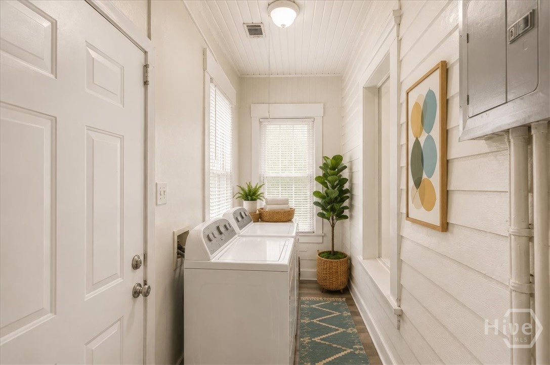 1328 E 40th Street Property Photo 16