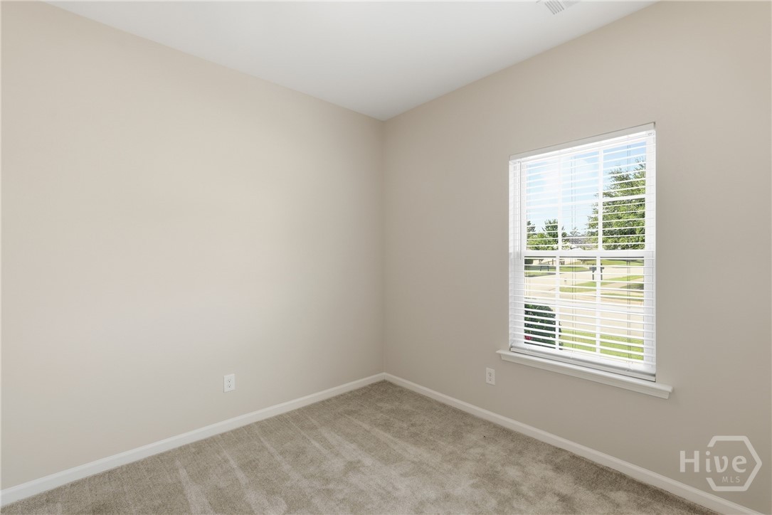 401 Old Ivy Square Property Photo 18