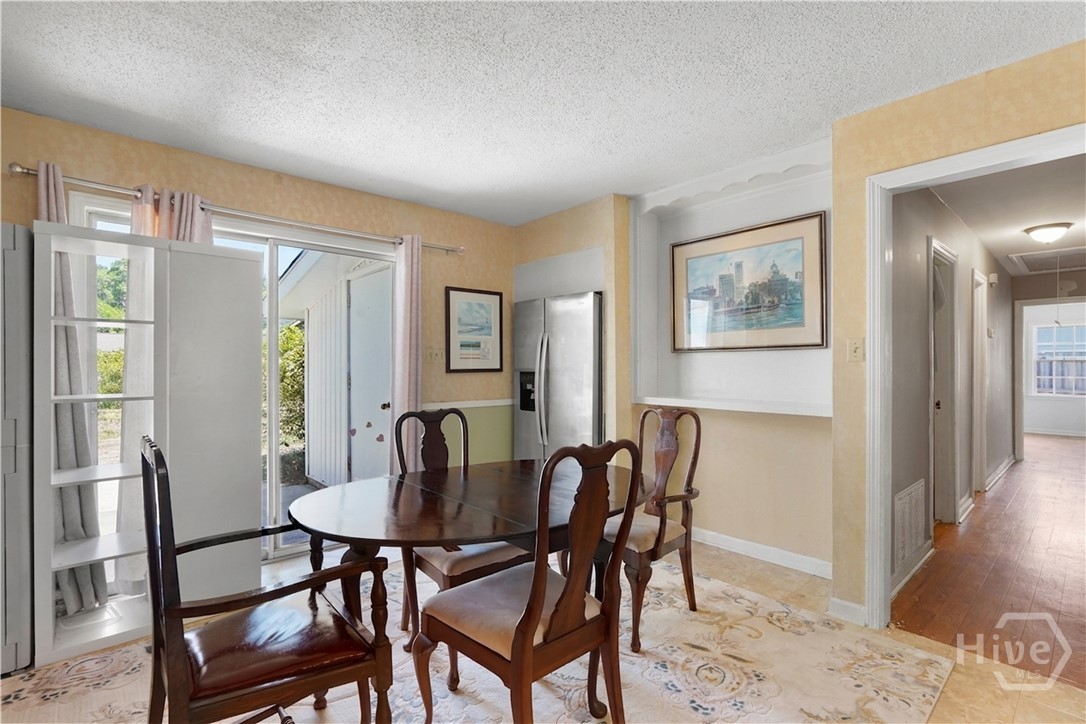1506 Marlborough Way Property Photo 11